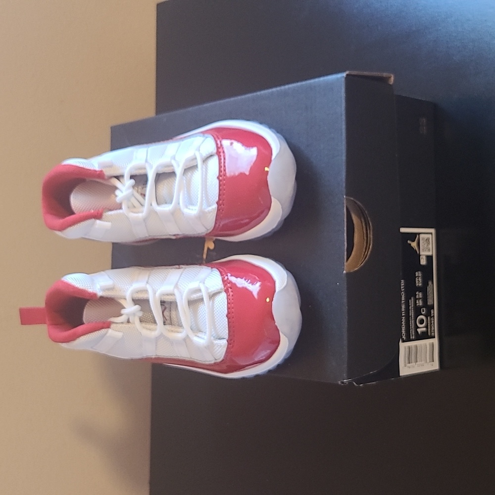 Air Jordan 11 Retro TD "Cherry"